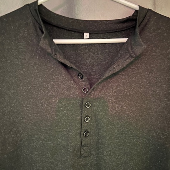 Black long sleeve shirt - Picture 2 of 3